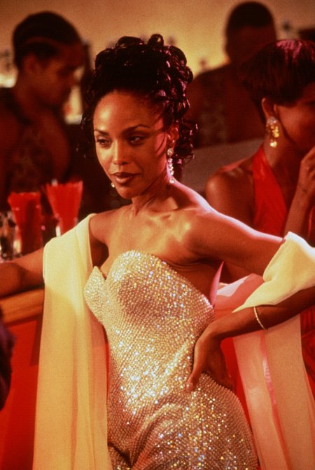 Still of Lynn Whitfield in A Thin Line Between Love and Hate (1996)