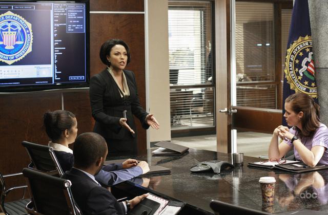 Still of Lynn Whitfield in Zvilgsnis i ateiti: White to Play (2009)