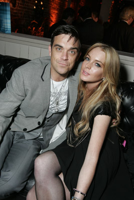 Robbie Williams and Lindsay Lohan at event of The Tudors (2007)
