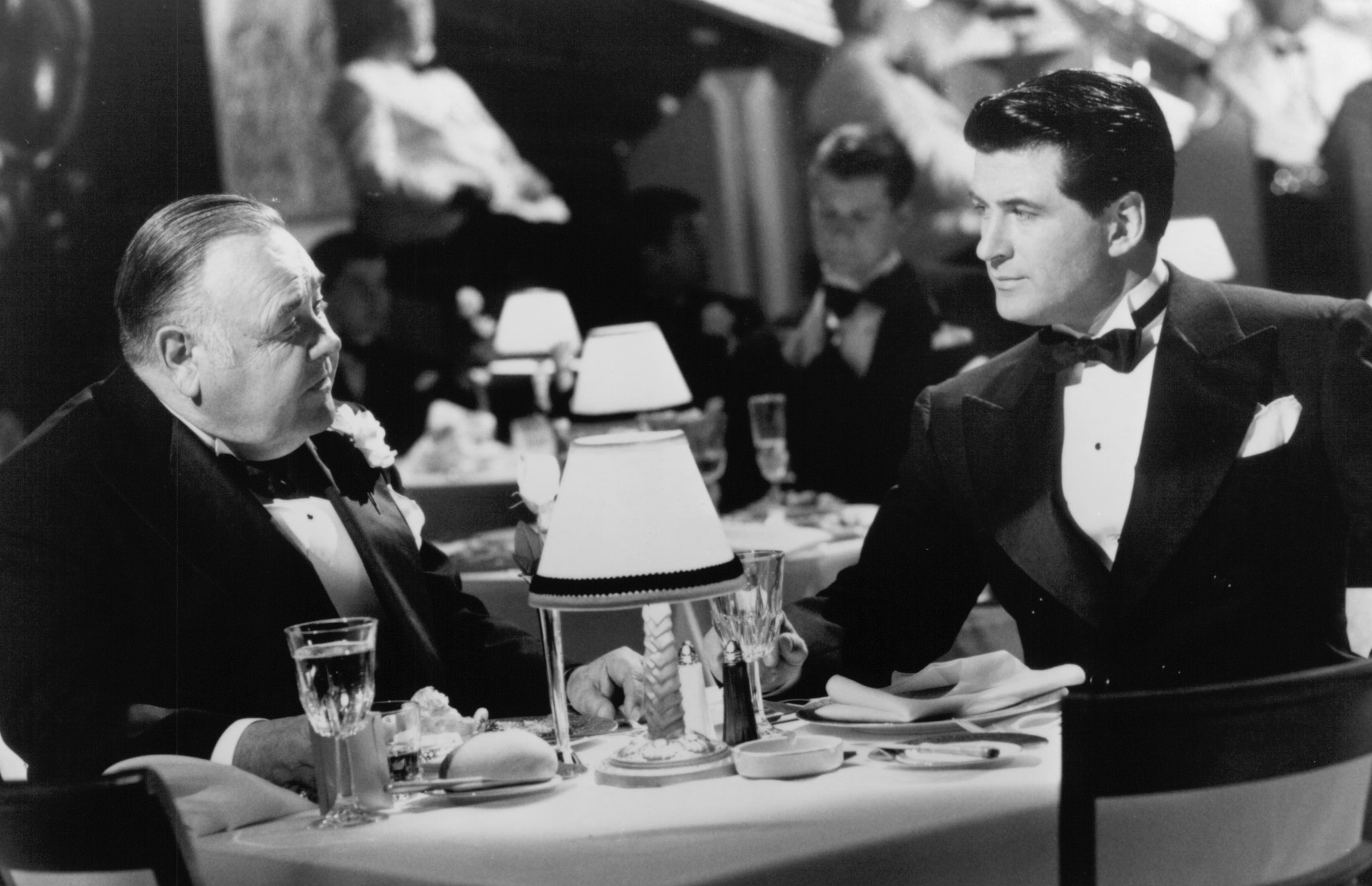 Still of Alec Baldwin and Jonathan Winters in The Shadow (1994)