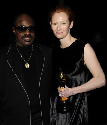 Stevie Wonder and Tilda Swinton at event of The 80th Annual Academy Awards (2008)