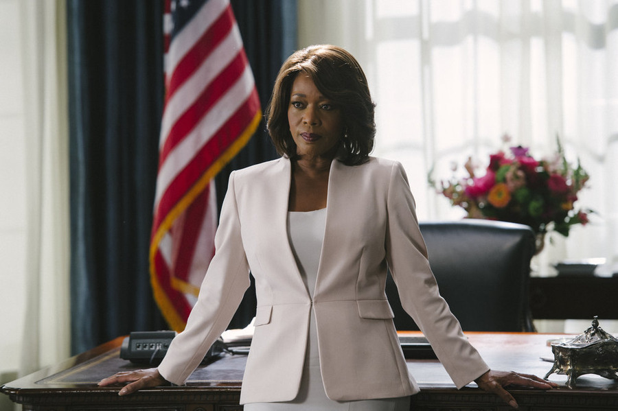 Still of Alfre Woodard in State of Affairs (2014)