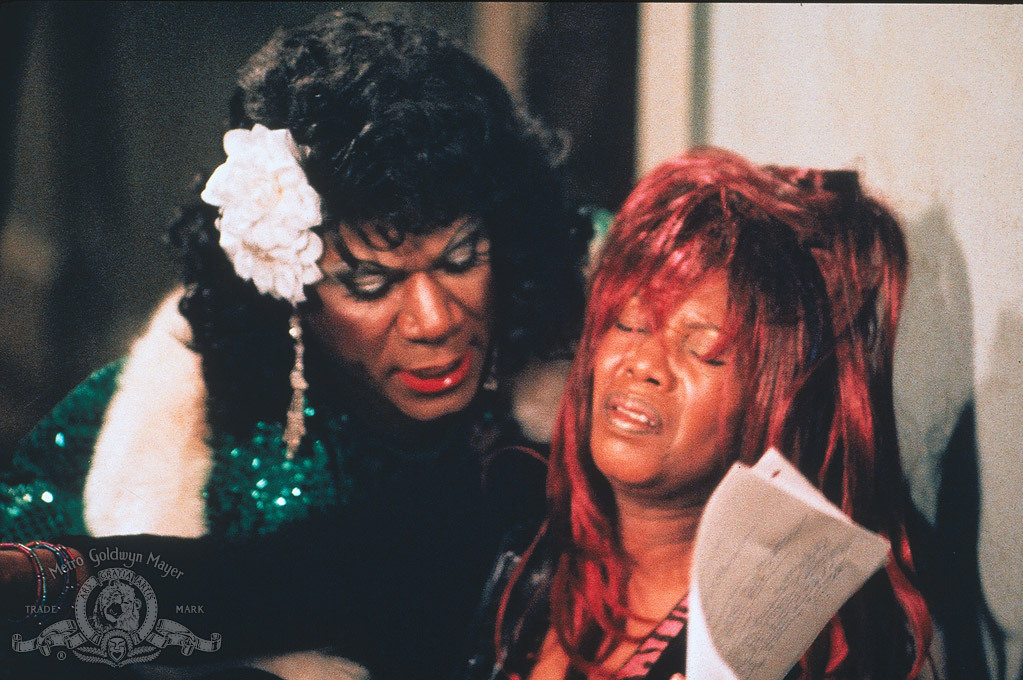 Still of Ving Rhames and Alfre Woodard in Holiday Heart (2000)