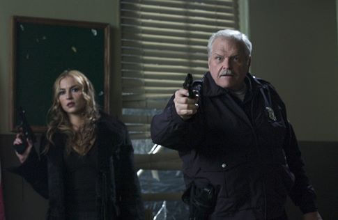 Still of Brian Dennehy and Drea de Matteo in Assault on Precinct 13 (2005)