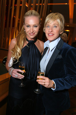 Ellen DeGeneres and Portia de Rossi at event of The 79th Annual Academy Awards (2007)