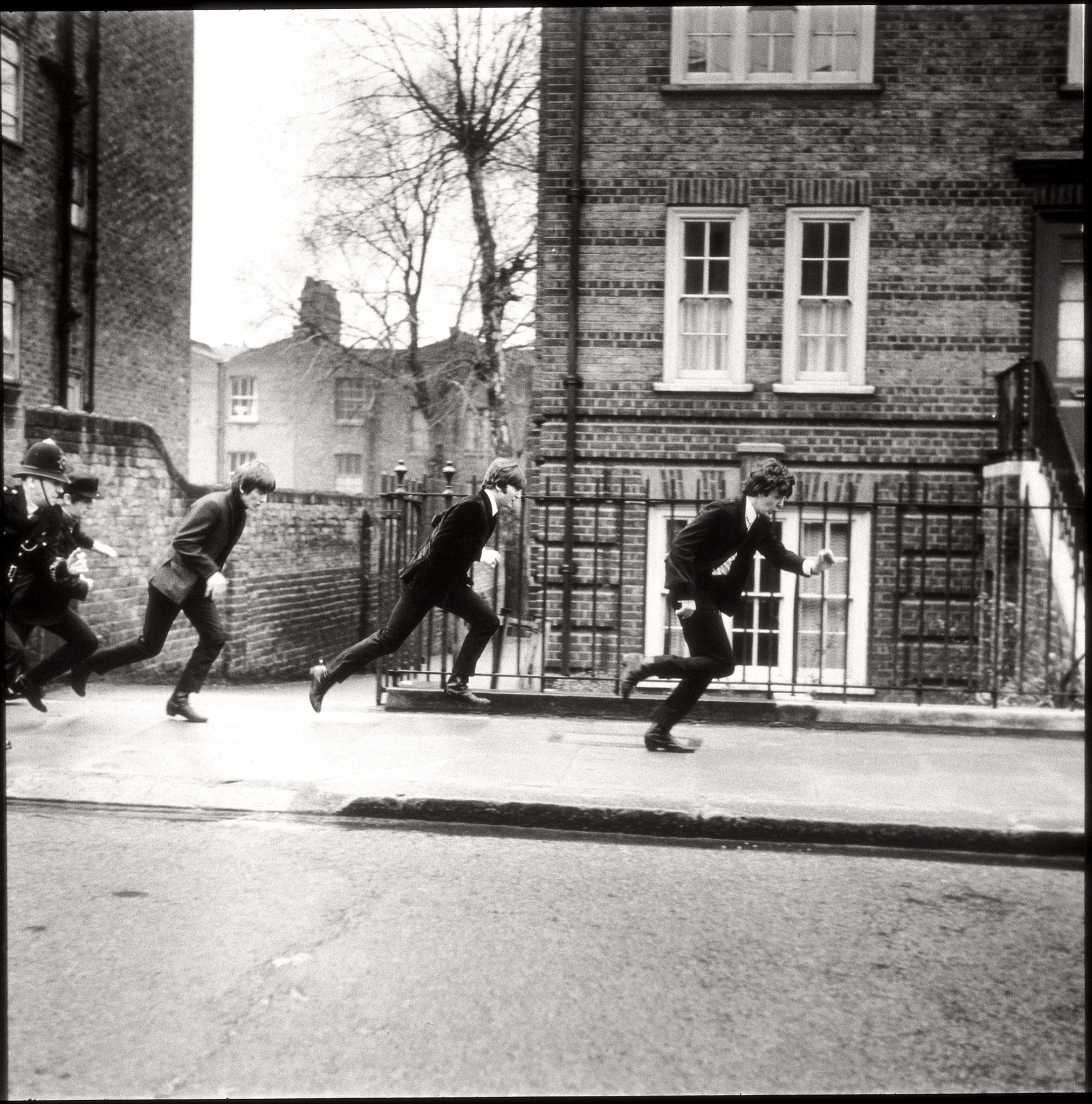 Still of Paul McCartney, John Lennon and Ringo Starr in A Hard Day's Night (1964)