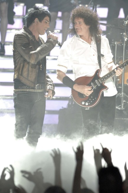 Still of Brian May and Adam Lambert in American Idol: The Search for a Superstar (2002)