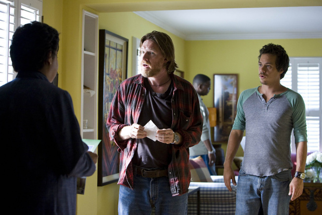 Still of Donal Logue and Michael Raymond-James in Terriers (2010)