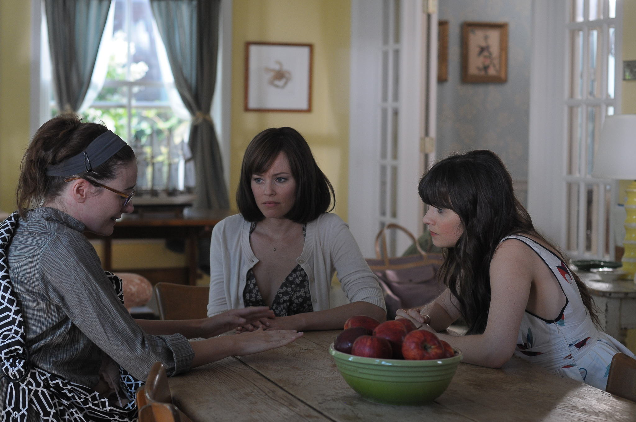 Still of Elizabeth Banks, Zooey Deschanel and Emily Mortimer in Our Idiot Brother (2011)