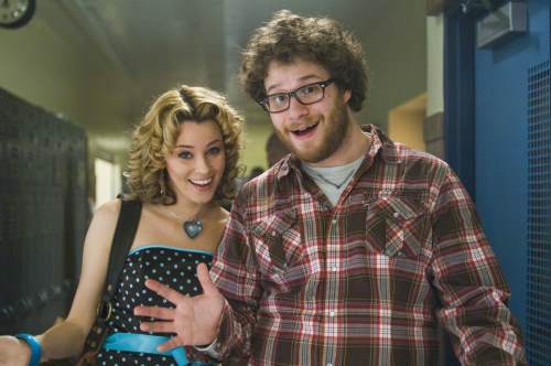 Still of Elizabeth Banks and Seth Rogen in Zack and Miri Make a Porno (2008)