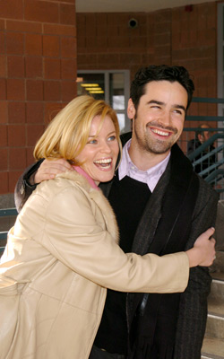 Elizabeth Banks and Jesse Bradford at event of Heights (2005)