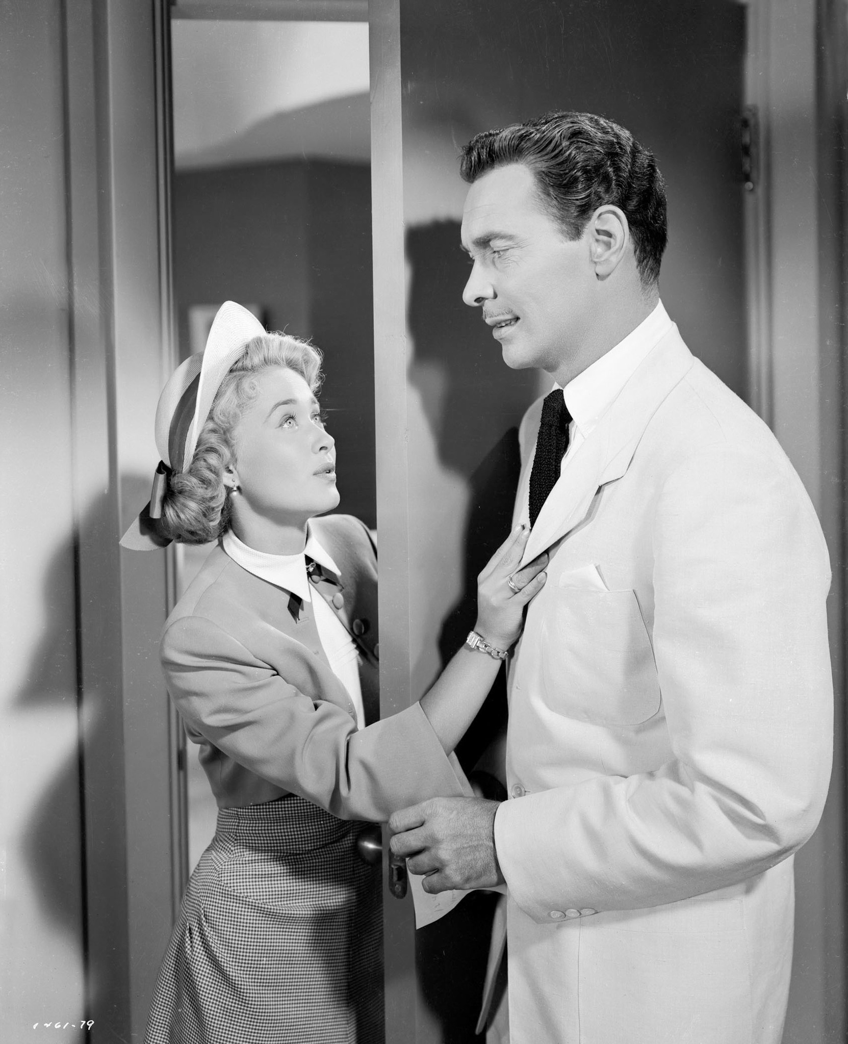Still of Jane Powell and Barry Sullivan in Nancy Goes to Rio (1950)