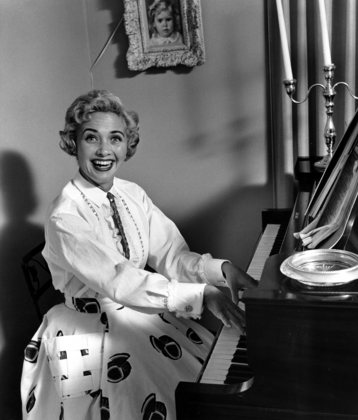 Jane Powell at home April 12, 1955 © 1978 Sid Avery