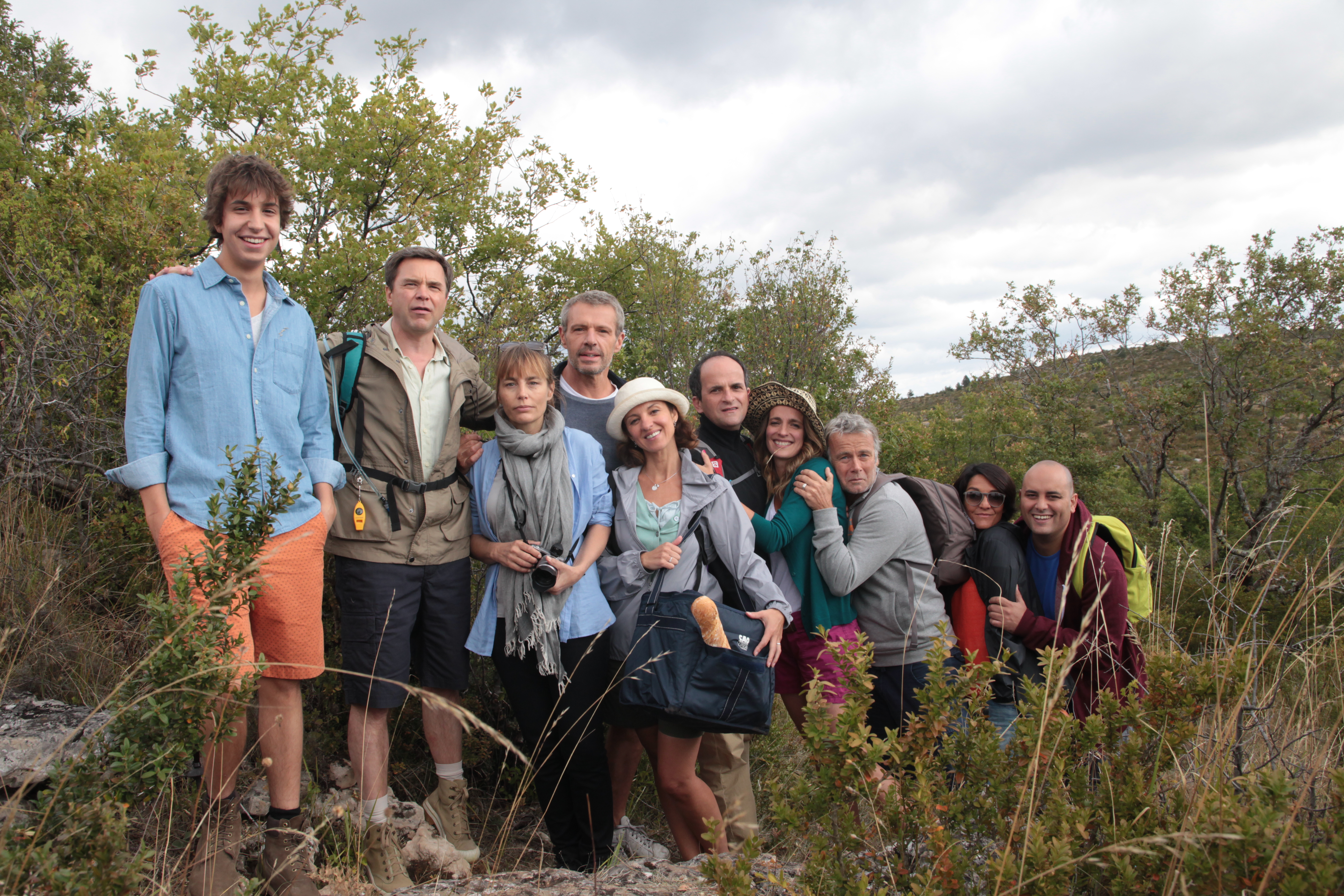 Still of Lionel Abelanski, Guillaume de Tonquedec, Franck Dubosc, Sophie Duez, Lambert Wilson, Florence Foresti and Jérôme Commandeur in Barbecue (2014)