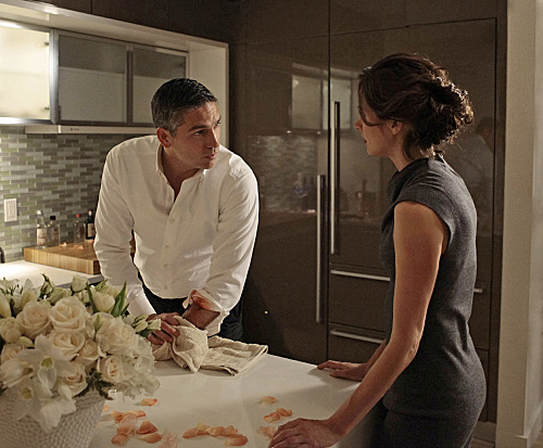 Still of Jim Caviezel and Amy Acker in Person of Interest (2011)
