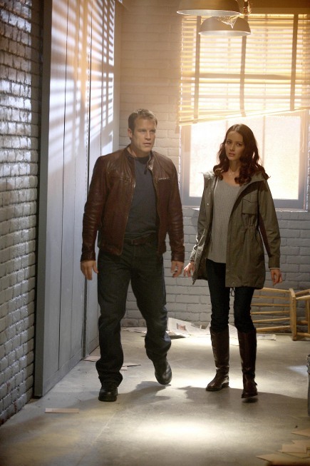 Still of Amy Acker and Mark Valley in Human Target (2010)