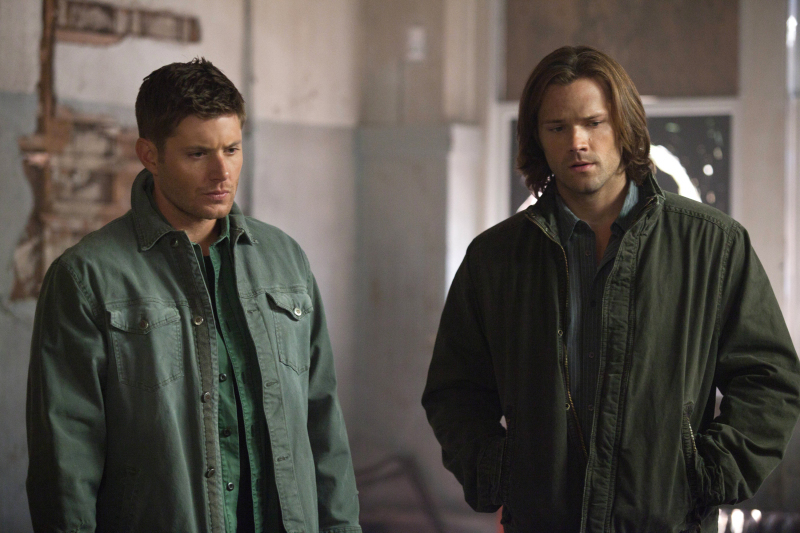 Still of Jensen Ackles and Jared Padalecki in Supernatural (2005)