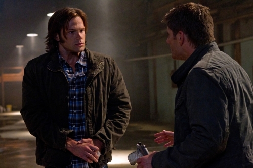 Still of Jensen Ackles and Jared Padalecki in Supernatural (2005)