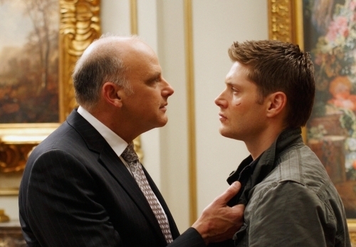 Still of Jensen Ackles and Kurt Fuller in Supernatural (2005)