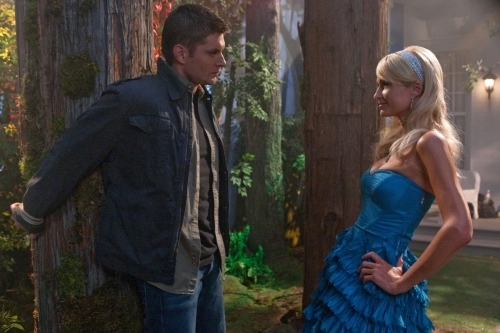Still of Jensen Ackles and Paris Hilton in Supernatural (2005)