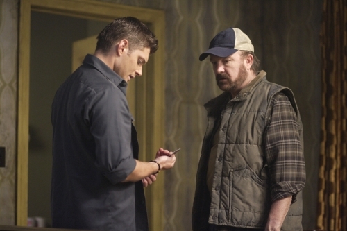 Still of Jensen Ackles and Jim Beaver in Supernatural (2005)