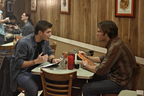 Still of Jensen Ackles and Jared Padalecki in Supernatural (2005)