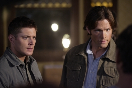 Still of Jensen Ackles and Jared Padalecki in Supernatural (2005)