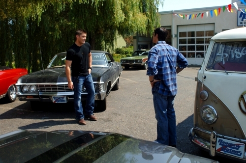 Still of Jensen Ackles and Matt Cohen in Supernatural (2005)