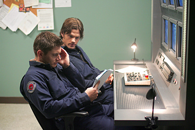 Still of Jensen Ackles and Jared Padalecki in Supernatural (2005)