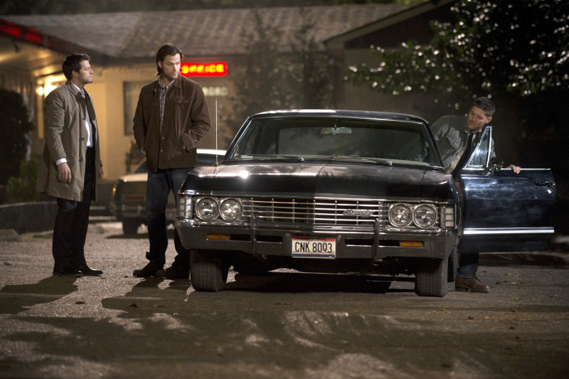 Still of Jensen Ackles, Misha Collins and Jared Padalecki in Supernatural (2005)