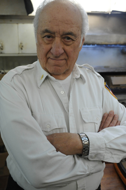 Still of Jerry Adler in Rescue Me (2004)