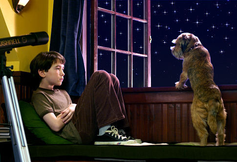 Still of Matthew Broderick and Liam Aiken in Good Boy! (2003)