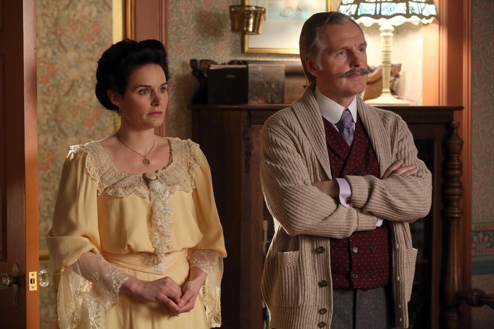 Still of Andrew Airlie and Karin Inghammar in Once Upon a Time (2011)