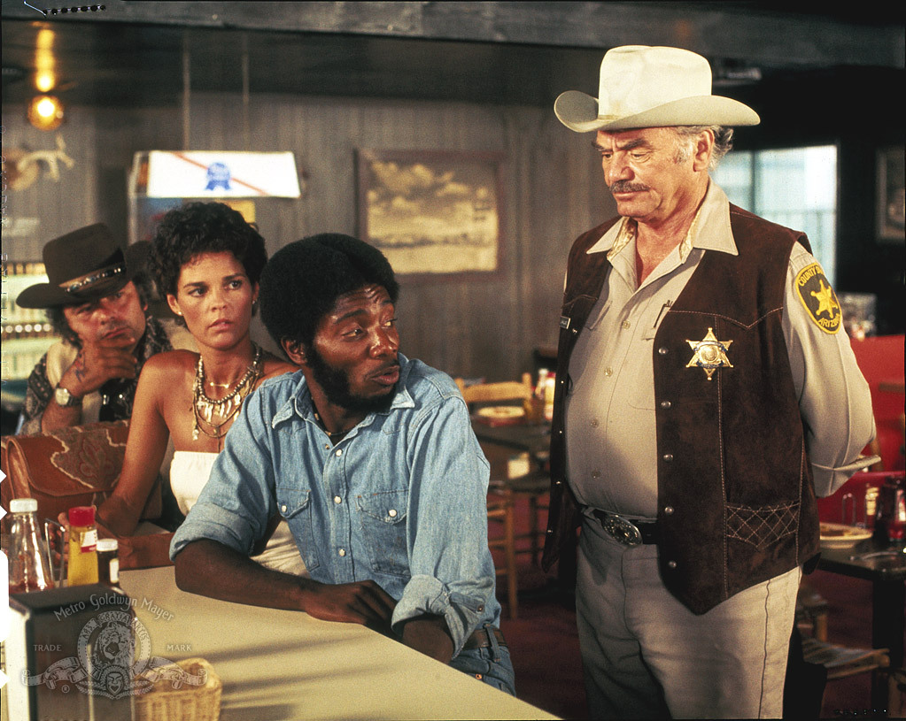 Still of Ernest Borgnine, Franklyn Ajaye, Ali MacGraw and Burt Young in Convoy (1978)