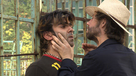Fatih Akin and Birol Ünel in Hirsiz var! (2005)