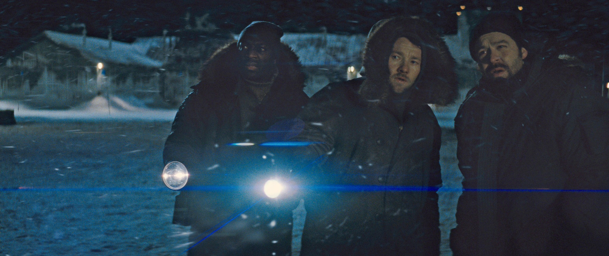 Still of Adewale Akinnuoye-Agbaje and Joel Edgerton in Padaras (2011)