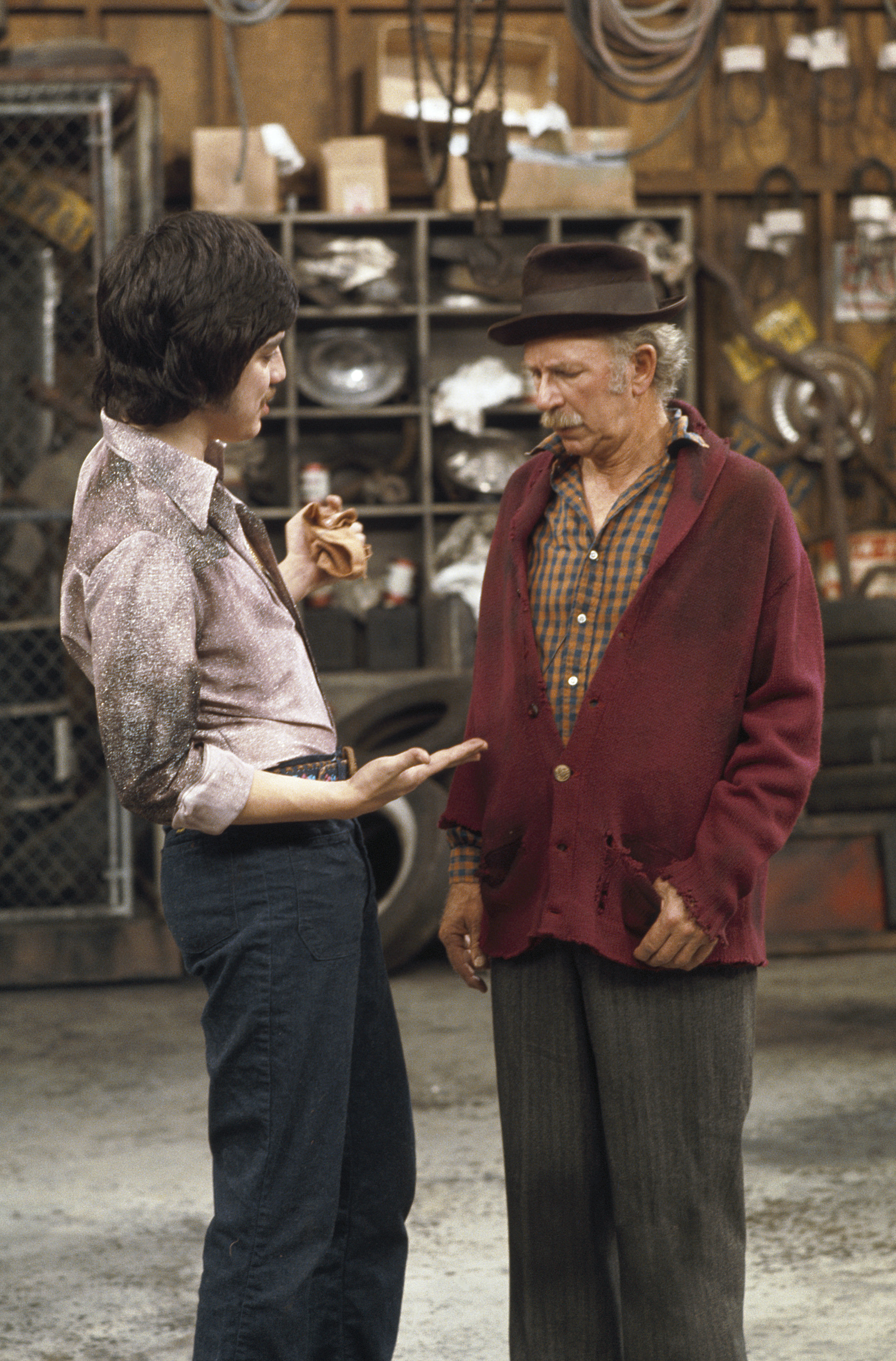 Still of Jack Albertson and Freddie Prinze in Chico and the Man (1974)