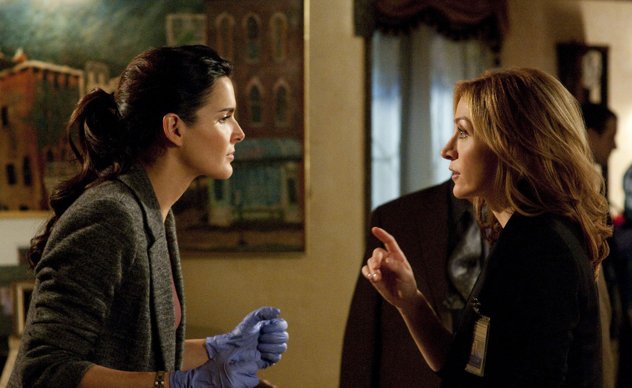 Still of Angie Harmon and Sasha Alexander in Rizzoli & Isles (2010)