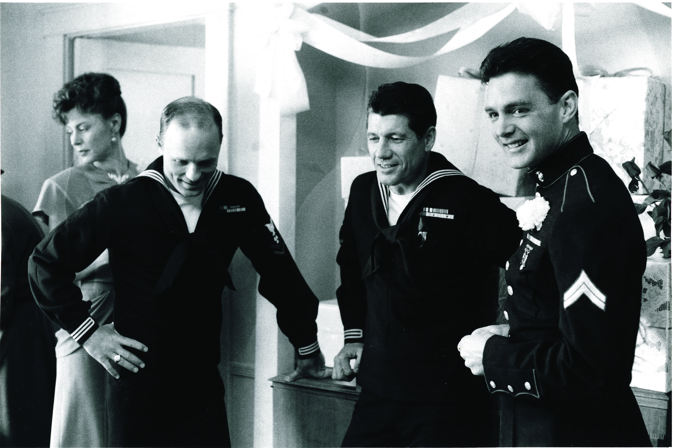 Production Still - Swing Shift - Todd Allen, Ed Harris, Fred Ward, Christine Lahti