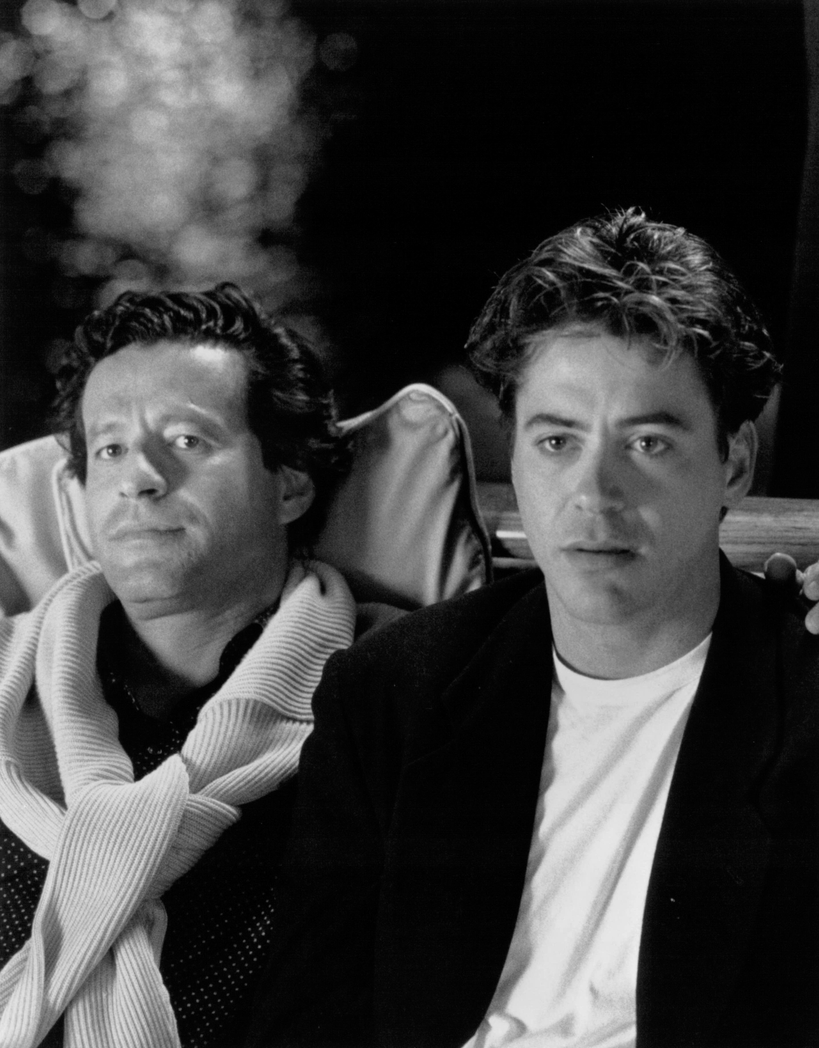 Still of Robert Downey Jr. and Joaquim de Almeida in Only You (1994)