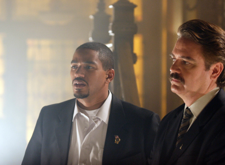 Still of Laz Alonso and Michael Harney in Captivity (2007)