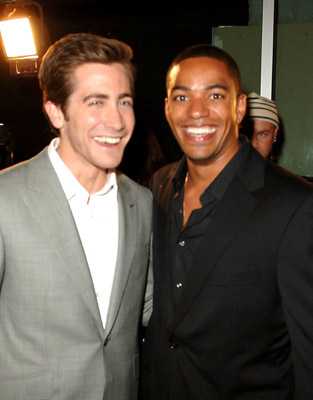 Laz Alonso and Jake Gyllenhaal at event of Jarhead (2005)