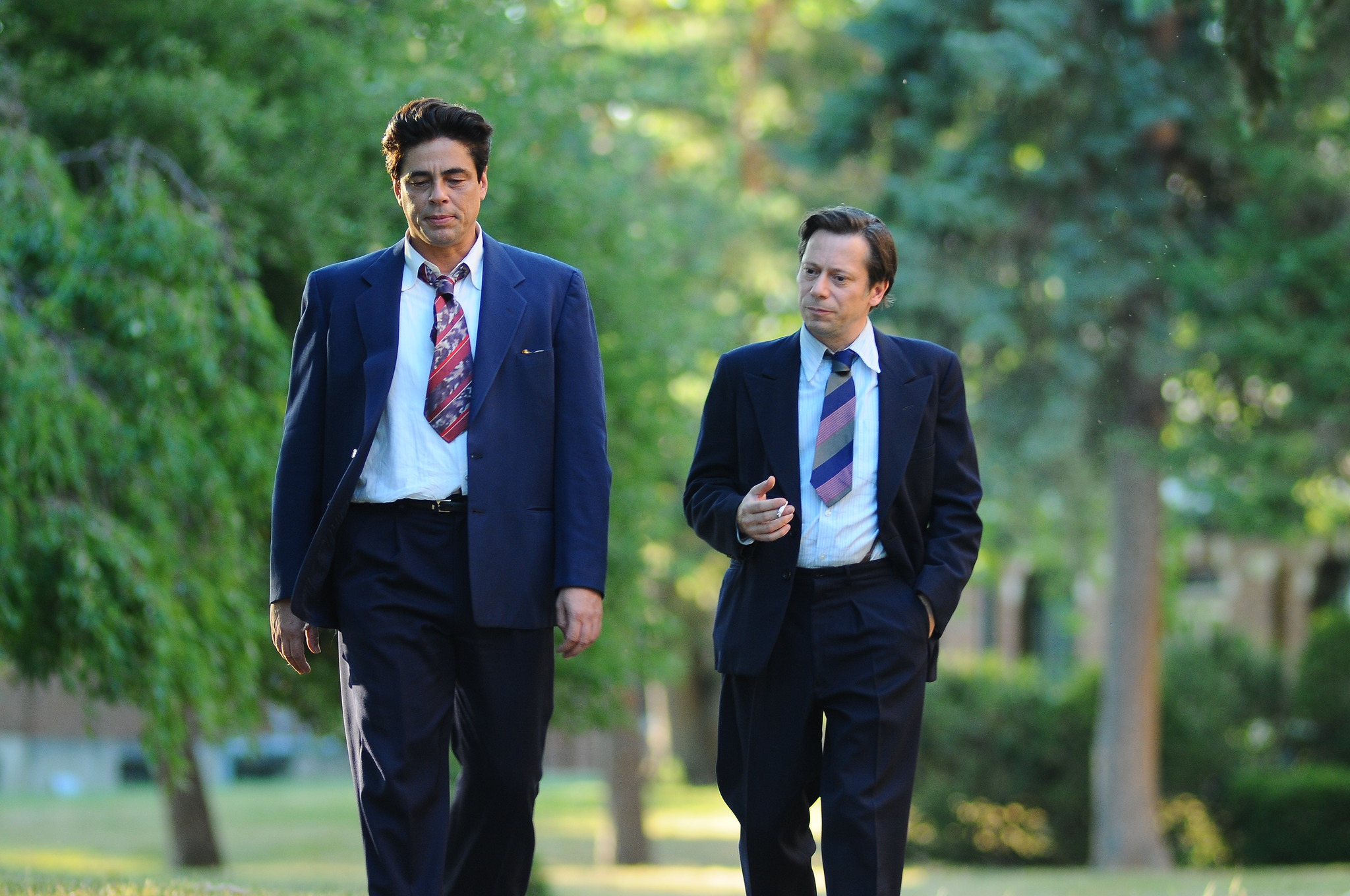 Still of Benicio Del Toro and Mathieu Amalric in Jimmy P. (2013)