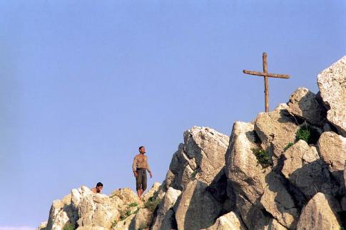 Still of Vincenzo Amato and Francesco Casisa in Nuovomondo (2006)