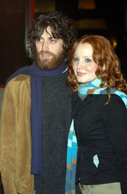 Lauren Ambrose at event of Sesios pedos po zeme (2001)