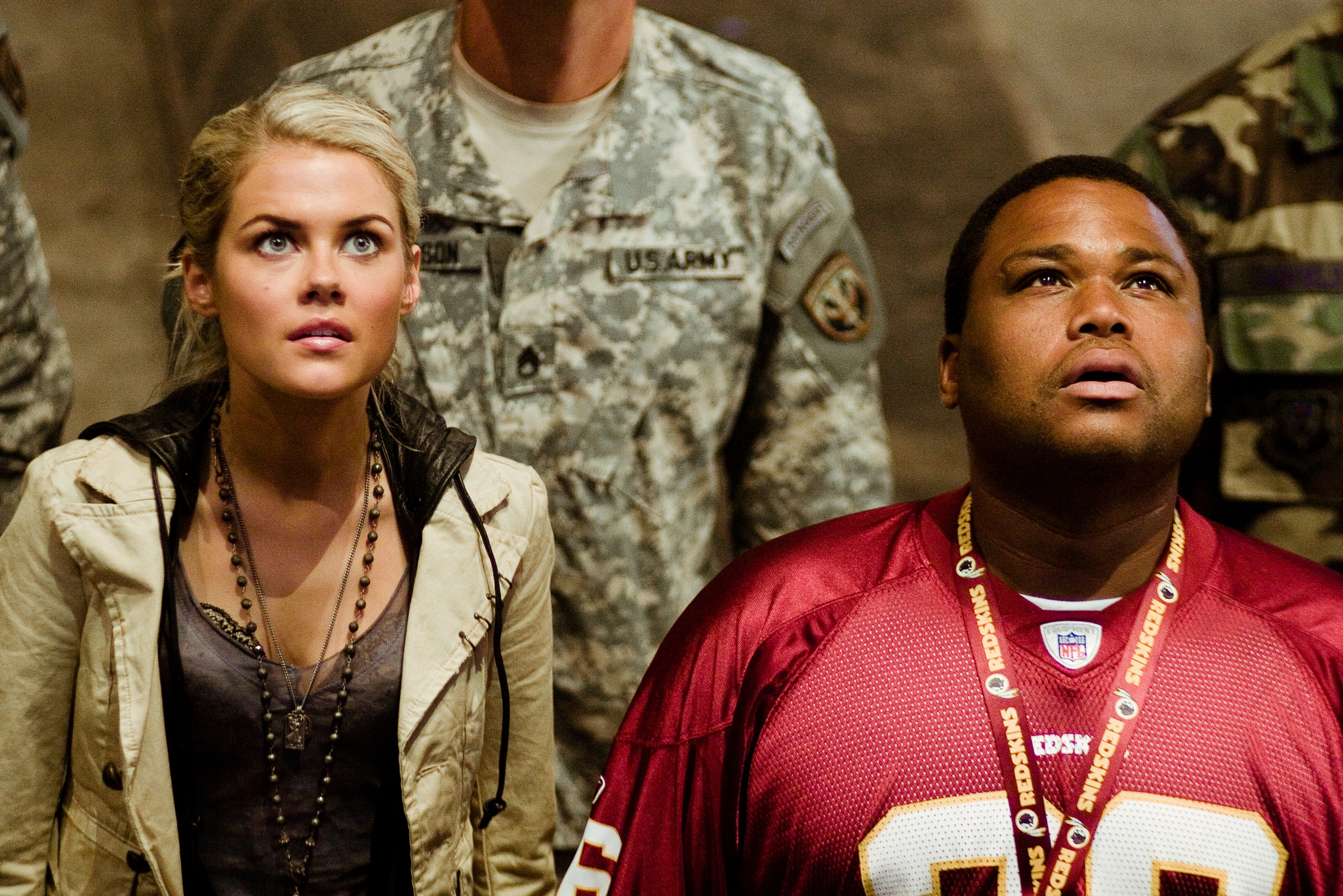 Still of Anthony Anderson and Rachael Taylor in Transformers (2007)