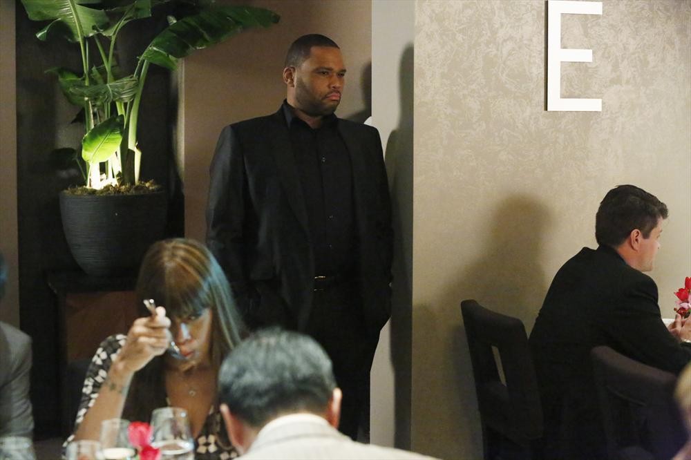 Still of Anthony Anderson in Black-ish (2014)