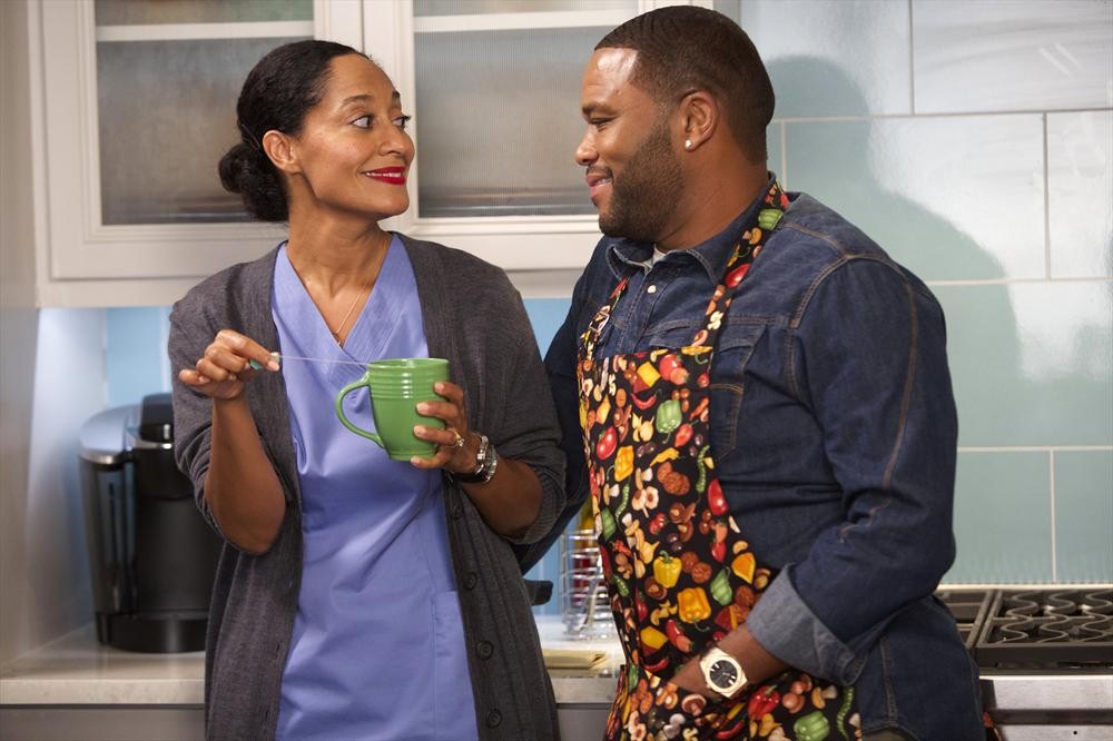 Still of Anthony Anderson and Tracee Ellis Ross in Black-ish (2014)