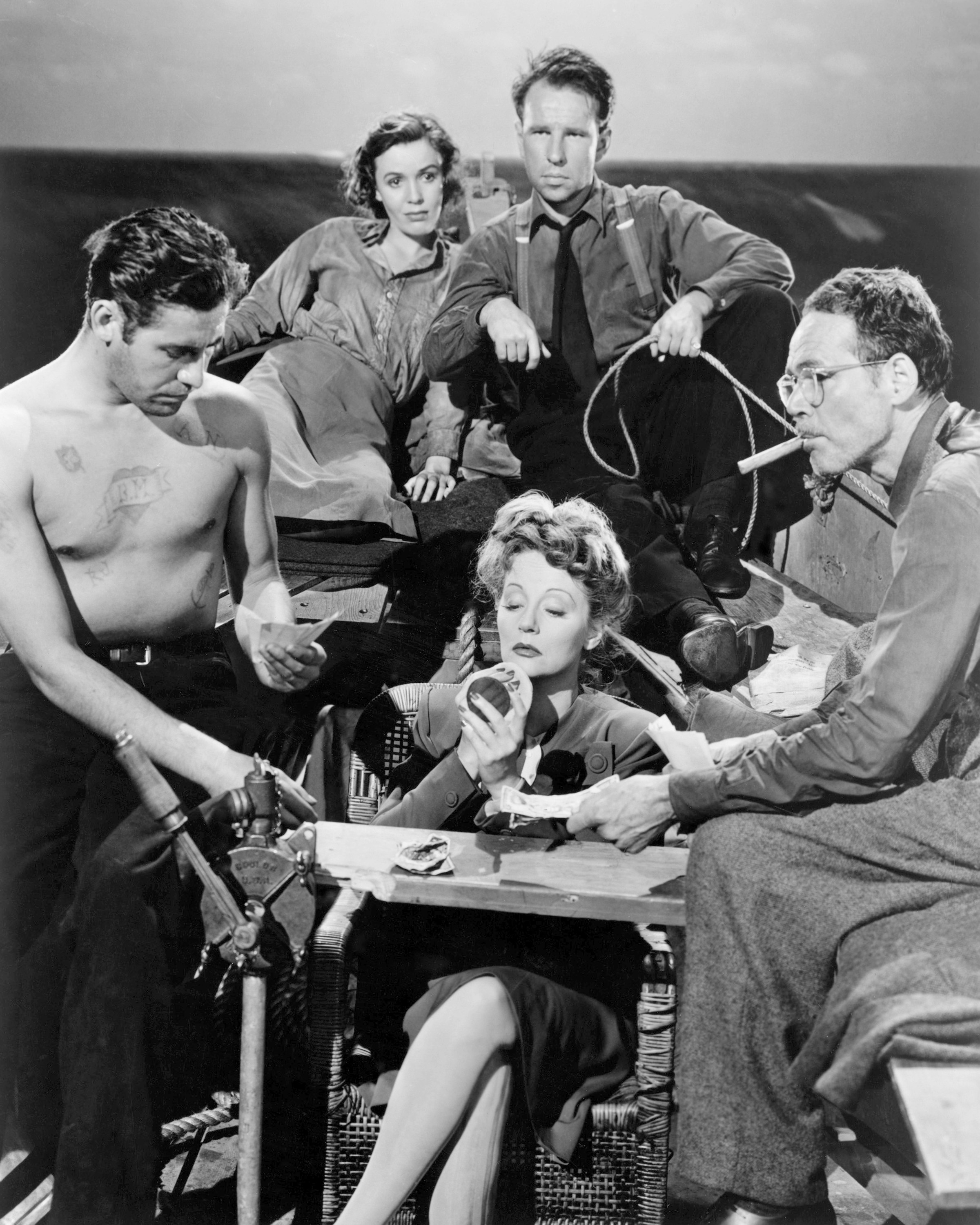 Still of Tallulah Bankhead, Hume Cronyn, Mary Anderson, John Hodiak and Henry Hull in Lifeboat (1944)