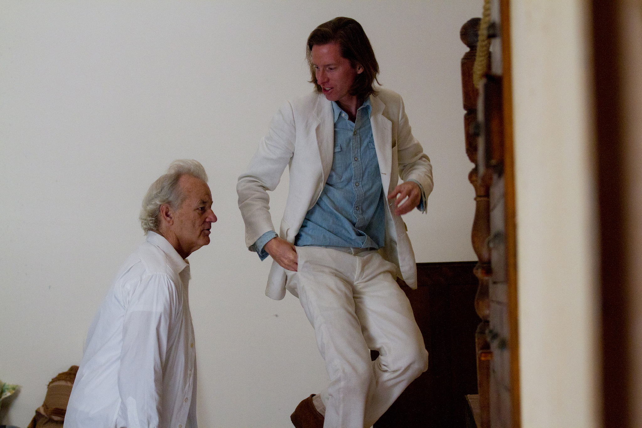 Still of Bill Murray and Wes Anderson in Menesienos karalyste (2012)